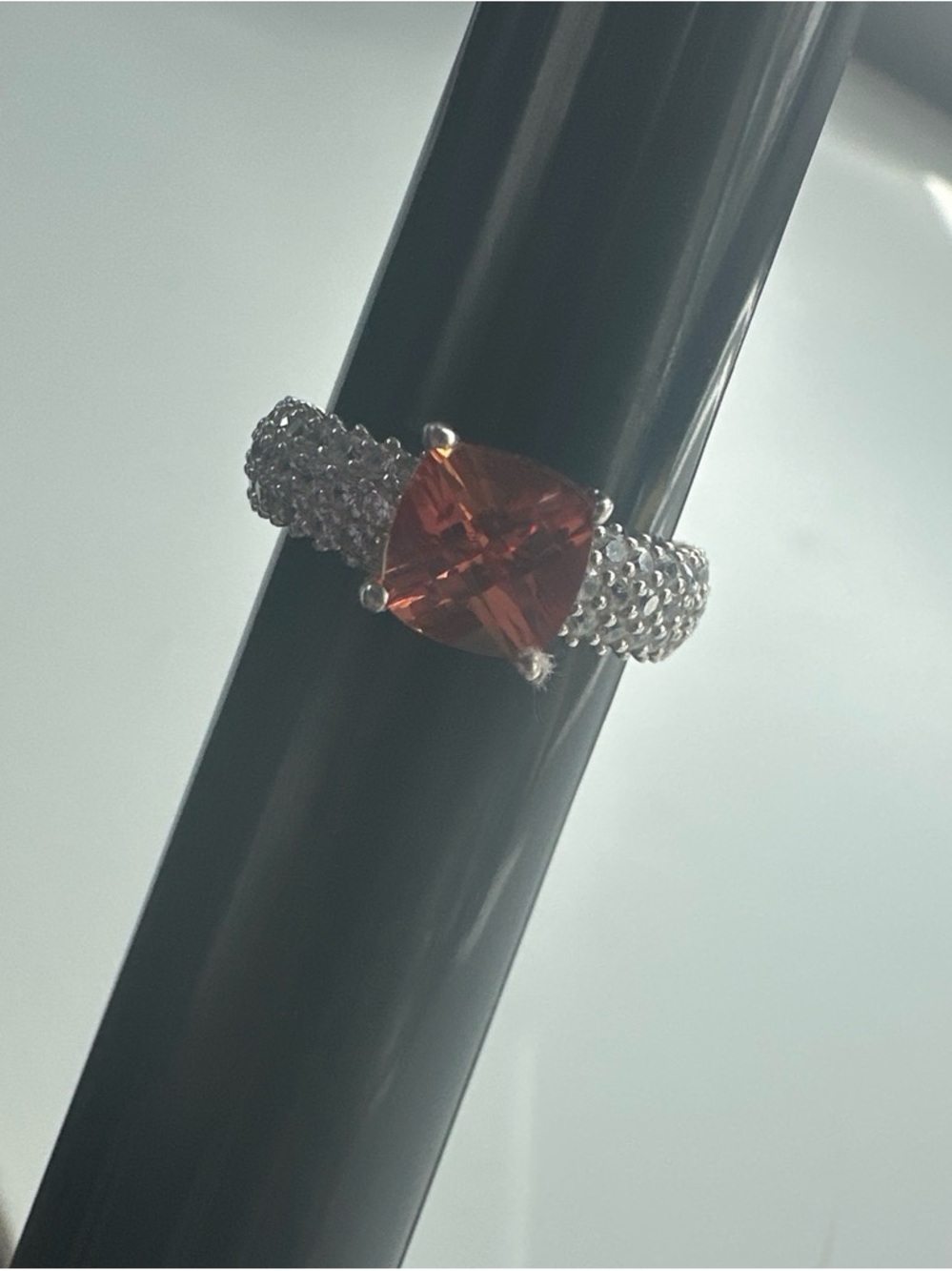 Silver Ring with Orange Cushion-Cut Center Stone and Rhinestones Like New sz 7